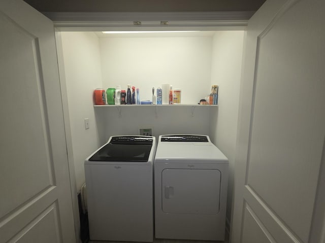 1215 Chapmans Retreat Dr, Spring Hill, TN 37174 - washroom featuring washer and clothes dryer