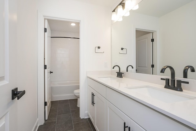 137 W Cassa Way, Mount Juliet, TN 37122 - bathroom featuring double vanity and shower / bathtub combination