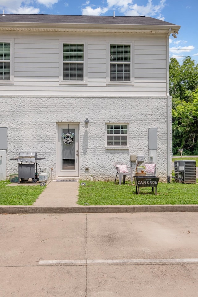 252 Caroline Dr Unit A, Murfreesboro, TN 37128 - view of front of house featuring stone siding