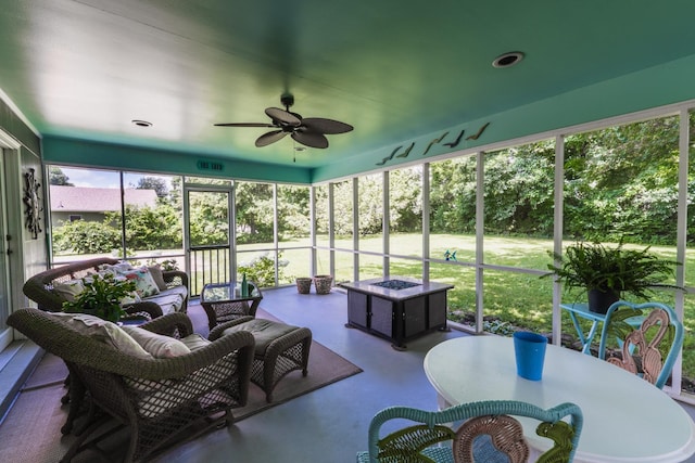 818 W Clark Blvd, Murfreesboro, TN 37129 - sunroom with outdoor lounge area and a ceiling fan