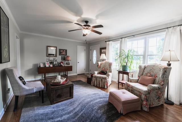 818 W Clark Blvd, Murfreesboro, TN 37129 - living room featuring crown molding, a ceiling fan, and wood finished floors