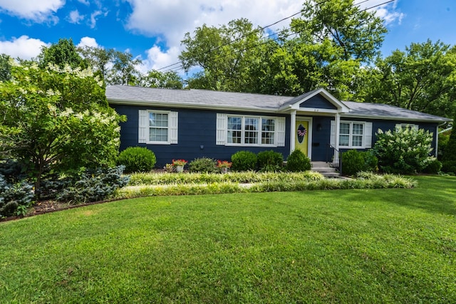 818 W Clark Blvd, Murfreesboro, TN 37129 - single story home with a front lawn