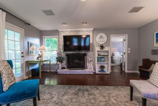 818 W Clark Blvd, Murfreesboro, TN 37129 - living area with wood finished floors and a fireplace
