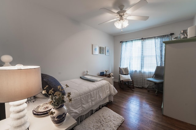 818 W Clark Blvd, Murfreesboro, TN 37129 - bedroom with wood finished floors and a ceiling fan