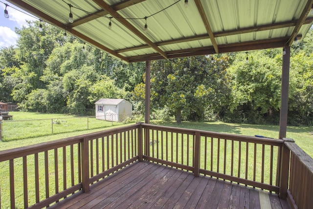 732 Charlie Gann Rd, Old Hickory, TN 37138 - wooden terrace featuring a fenced backyard