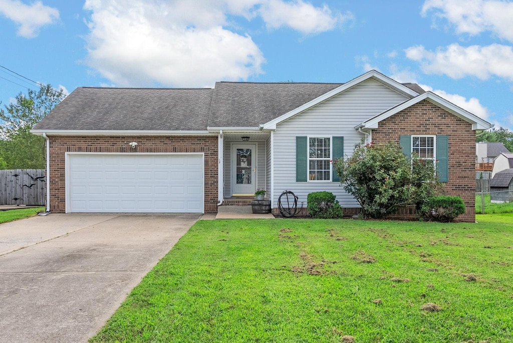 3454 Kingfisher Dr, Clarksville, TN 37042 - photo 1
