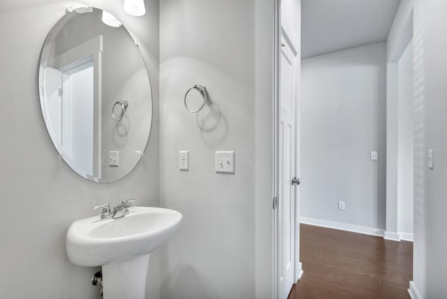 4905 Kingdom Dr, Murfreesboro, TN 37128 - bathroom with wood finished floors and baseboards
