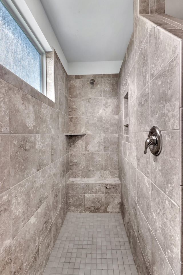 4905 Kingdom Dr, Murfreesboro, TN 37128 - full bathroom with a tile shower