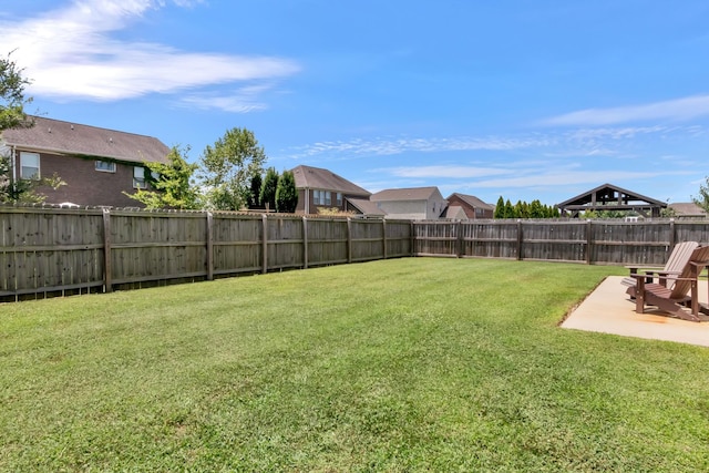 4905 Kingdom Dr, Murfreesboro, TN 37128 - fenced backyard with a patio