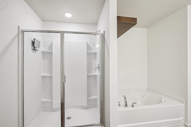3927 Cannonsgate Ln, Murfreesboro, TN 37128 - full bathroom featuring a shower stall and a garden tub
