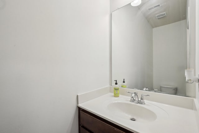 3927 Cannonsgate Ln, Murfreesboro, TN 37128 - bathroom with vanity and toilet