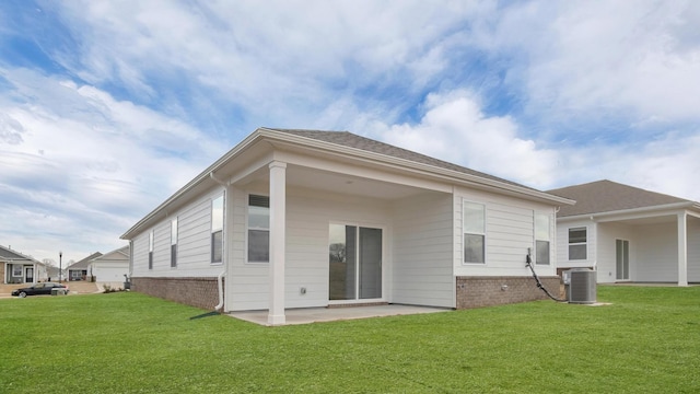 4906 Mowbray Way, Murfreesboro, TN 37129 - rear view of house with a yard and a patio