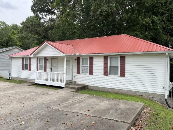 136 N Poole St, Ashland City, TN 37015 - photo 1