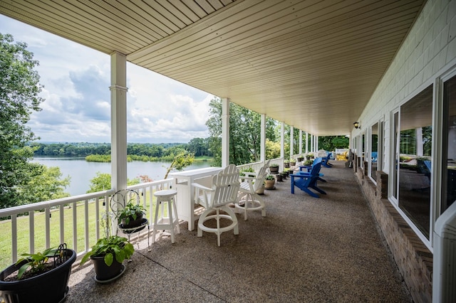 627 Eastbrook Rd, Estill Springs, TN 37330 - view of patio / terrace with a water view