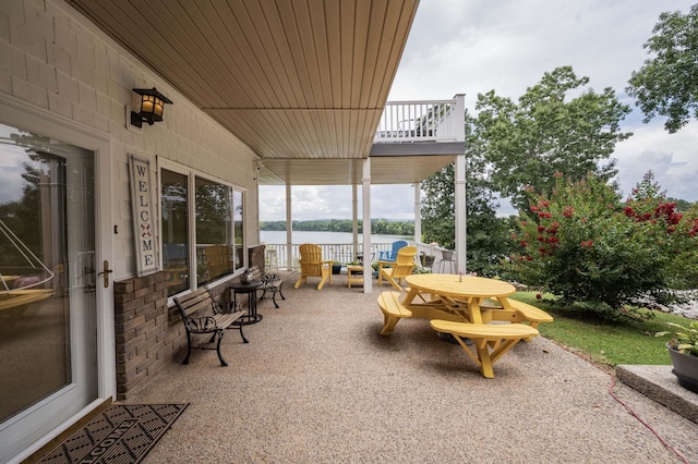 627 Eastbrook Rd, Estill Springs, TN 37330 - covered porch with a water view