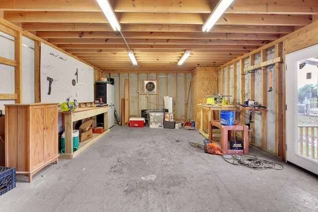 6685 Lynchburg Rd, Winchester, TN 37398 - basement featuring a workshop area
