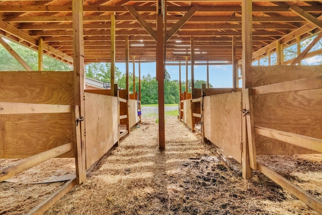 6685 Lynchburg Rd, Winchester, TN 37398 - view of horse barn