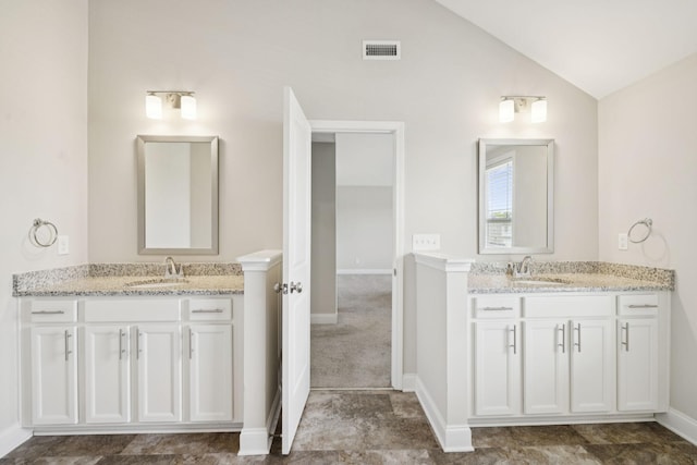 2237 Pathfinder Dr, Murfreesboro, TN 37127 - full bath featuring two vanities and vaulted ceiling