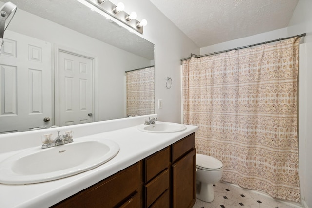 4826 Chelanie Cir, Murfreesboro, TN 37129 - full bath with double vanity and a textured ceiling