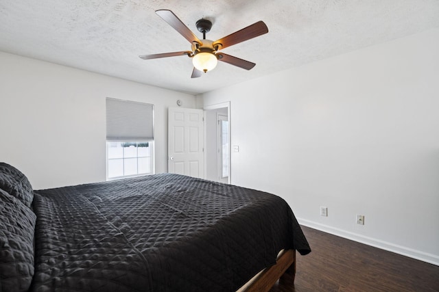 4826 Chelanie Cir, Murfreesboro, TN 37129 - bedroom with wood finished floors, ceiling fan, and a textured ceiling