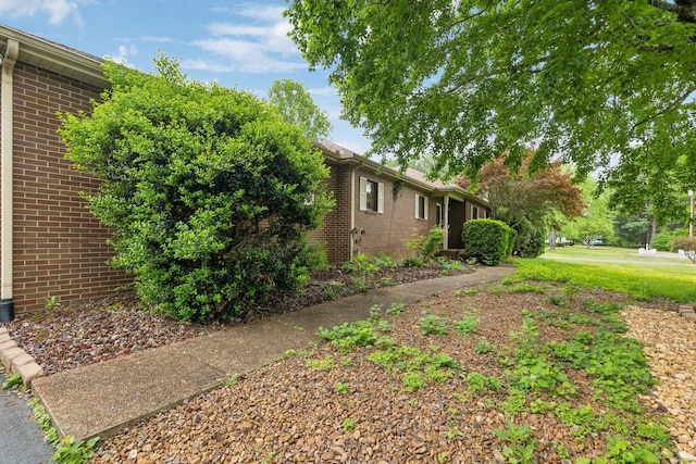 2261 High Meadow Dr, Murfreesboro, TN 37129 - view of property exterior with brick siding