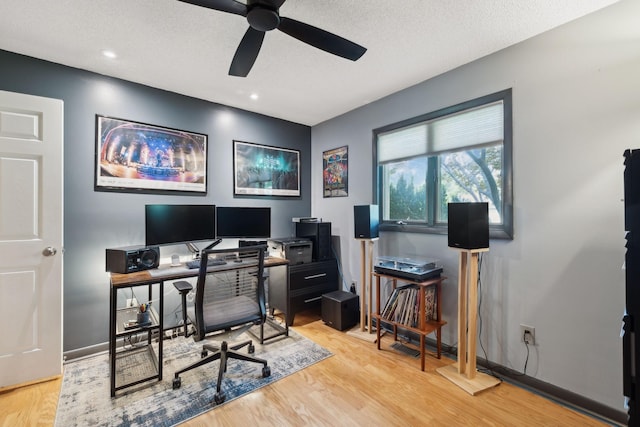 2261 High Meadow Dr, Murfreesboro, TN 37129 - office area featuring a ceiling fan, wood finished floors, recessed lighting, and a textured ceiling