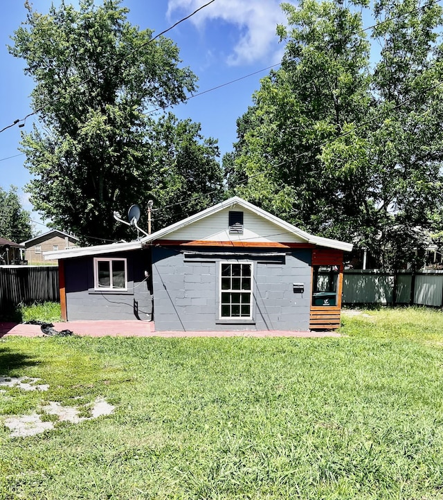 114 N Pine St, Hohenwald, TN 38462 - photo 3
