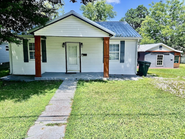 114 N Pine St, Hohenwald, TN 38462 - photo 1