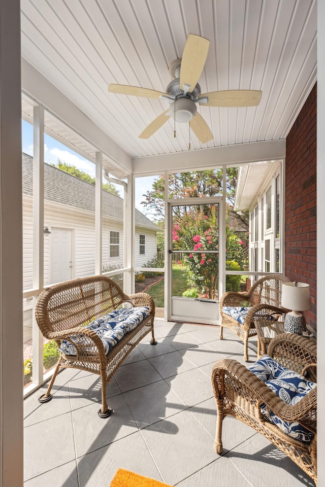 835 Banner Dr, Murfreesboro, TN 37129 - sunroom with a ceiling fan