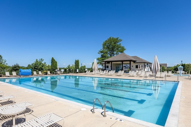212 Rich Cir, Franklin, TN 37064 - community pool with a patio
