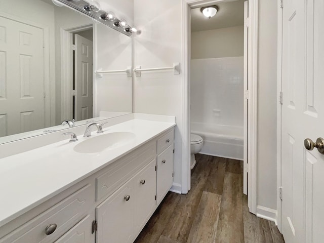 1002 E Northfield Blvd Unit H104, Murfreesboro, TN 37130 - full bath with vanity and wood finished floors