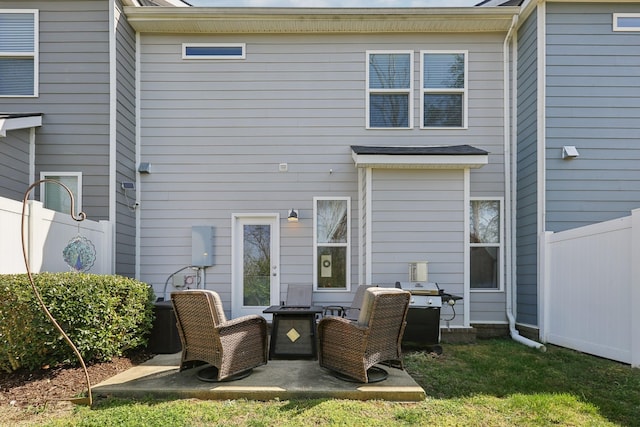 3225 Brookberry Ln, Murfreesboro, TN 37129 - back of property featuring a patio