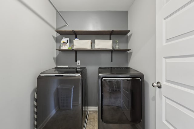 3225 Brookberry Ln, Murfreesboro, TN 37129 - laundry room featuring washing machine and dryer