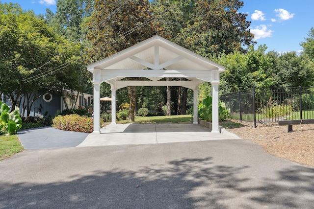 9032 S Harpeth Ct, Nashville, TN 37221 - photo 4