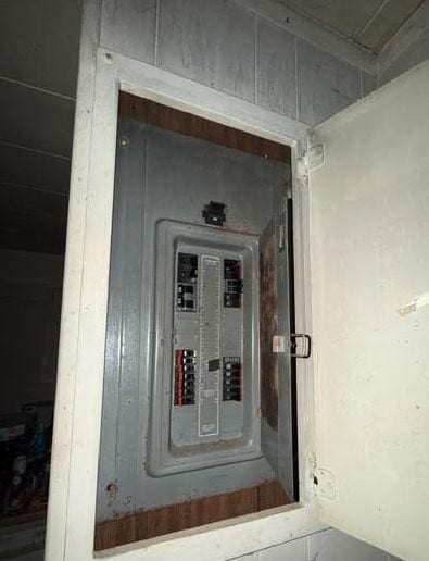 1117 Belmont St, Paris, TN 38242 - photo 2