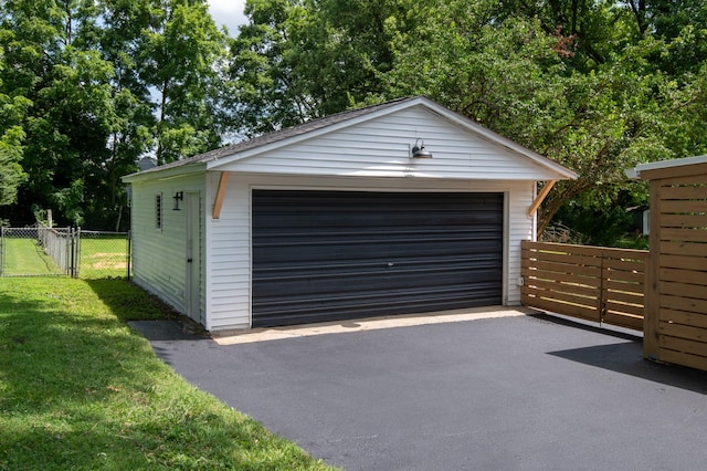 2832 Colonial Cir, Nashville, TN 37214 - photo 2