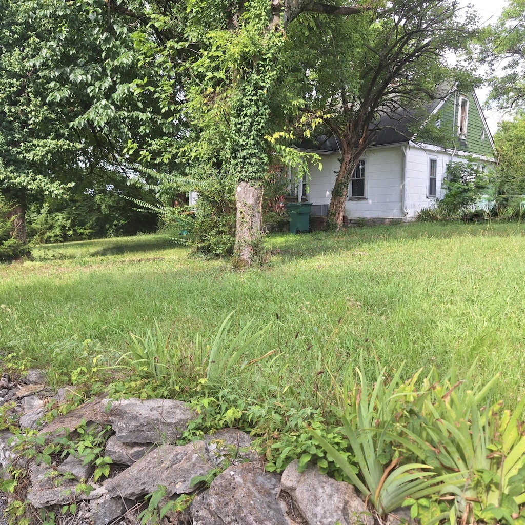 627 6th Ave N, Lewisburg, TN 37091 - photo 2