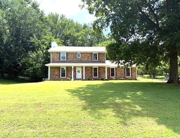 1911 Claymont Dr, Clarksville, TN 37040 - photo 1