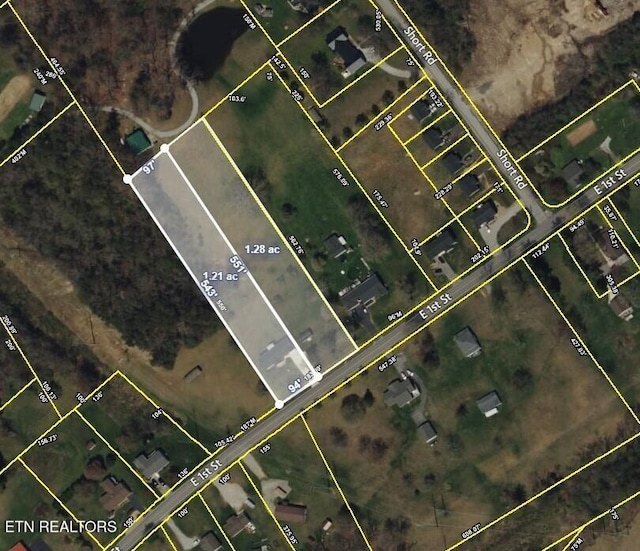 1435 E 1st St, Crossville, TN 38555 - photo 33