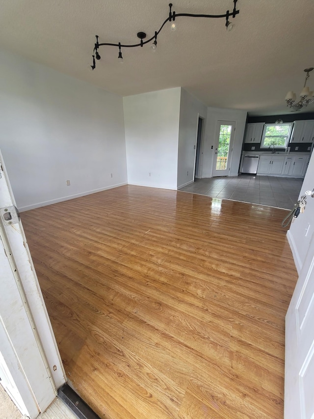 103 Velvet Trl, Oak Grove, KY 42262 - photo 2