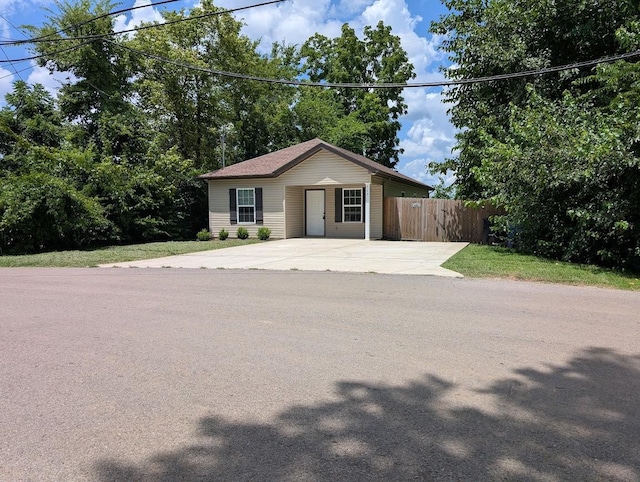 709 E 9th St, Columbia, TN 38401 - photo 1