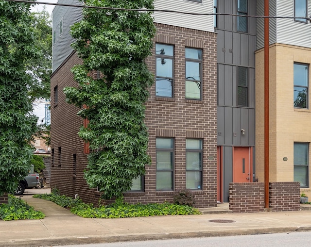 1235 4th Ave S, Nashville, TN 37210 - photo 3