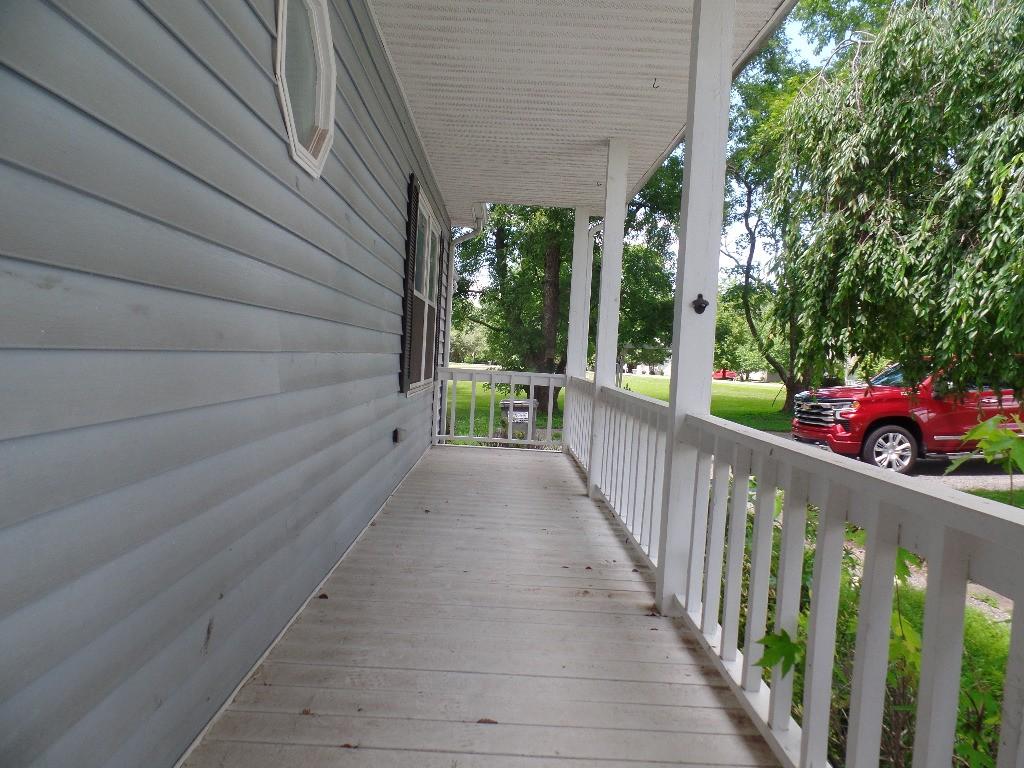107 Oakland Dr, Gallatin, TN 37066 - photo 2