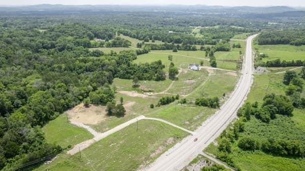 8465 Hartsville Pike, Lebanon, TN 37087 - photo 12