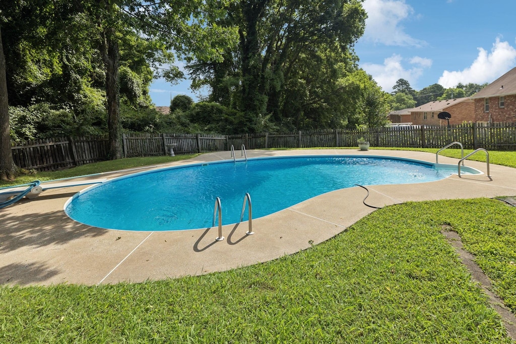 235 Bonnafield Dr, Hermitage, TN 37076 - photo 1