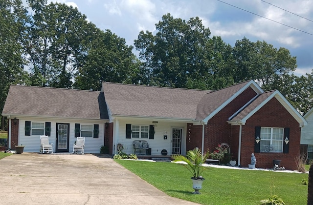 114 Laveta Ln, Camden, TN 38320 - photo 2