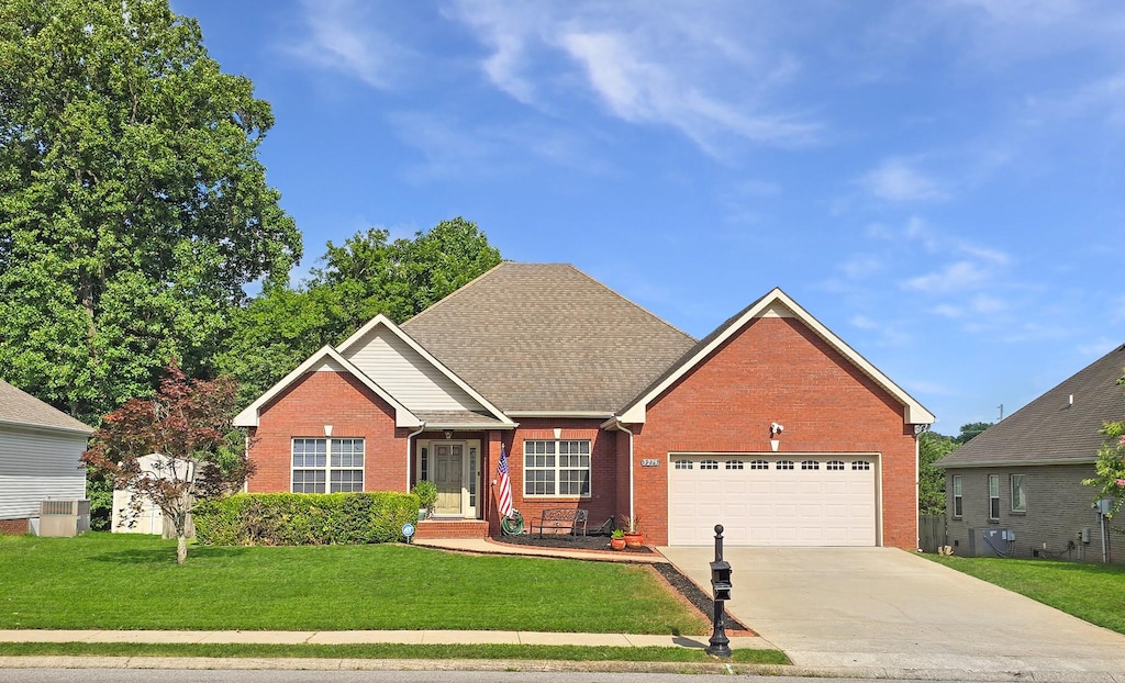 3279 Twelve Oaks Blvd, Clarksville, TN 37042 - photo 1