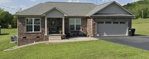 1659 Wellington Dr, Columbia, TN 38401 - photo 1