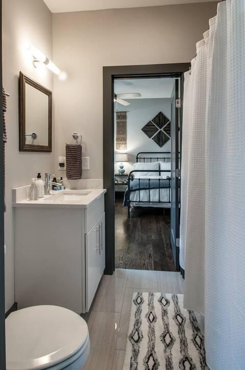 1069 2nd Ave S Unit A, Nashville, TN 37210 - photo 6