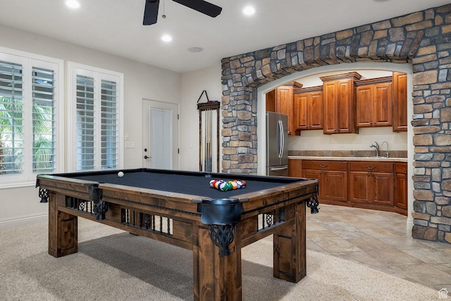 game room featuring ceiling fan, sink, and billiards